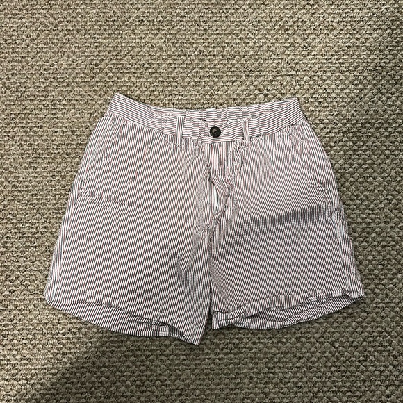Chubbies 5.5 inch inseam seersucker khakis shorts. Seersucker red and blue - Picture 1 of 3